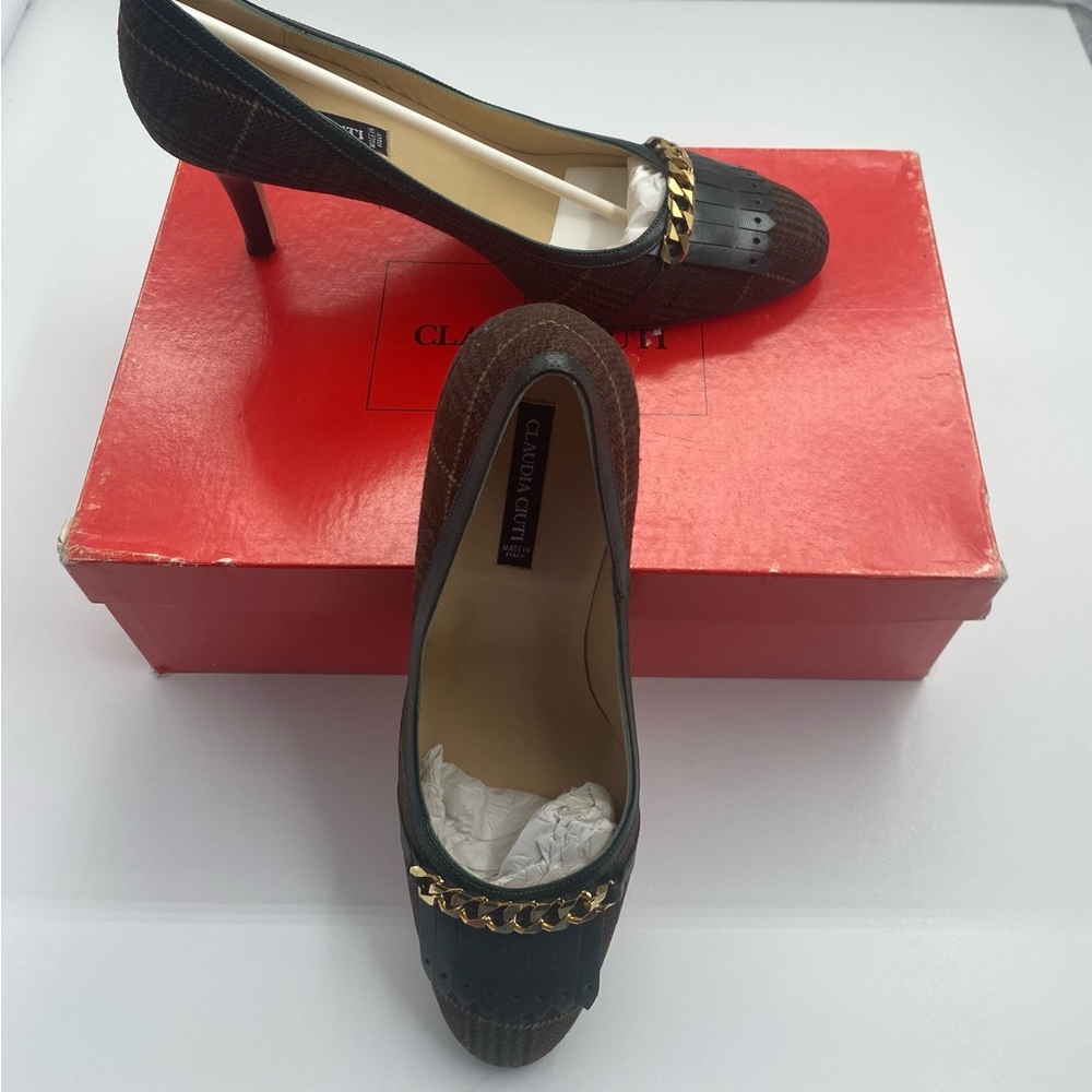 Claudia Ciuti plaid pumps